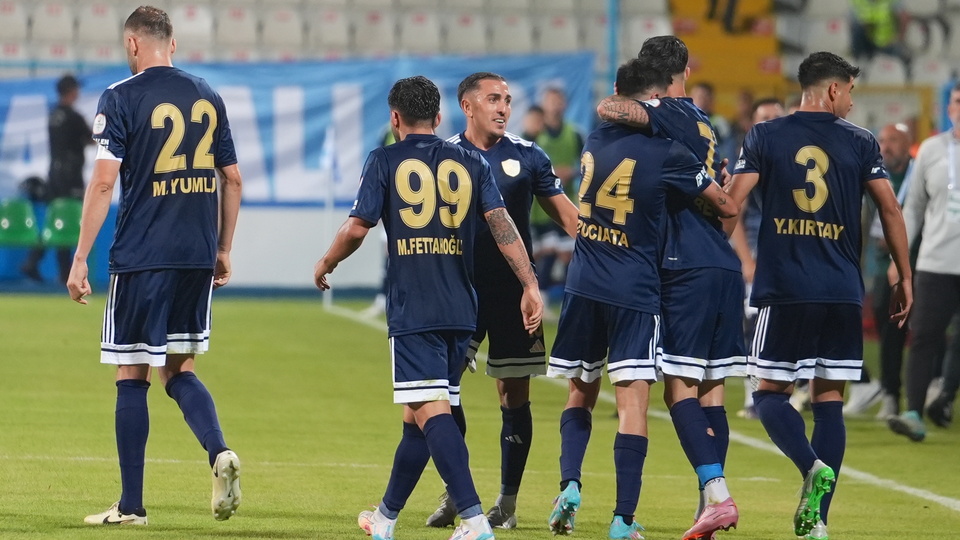 Erzurumspor Sivasspor'u devirdi!