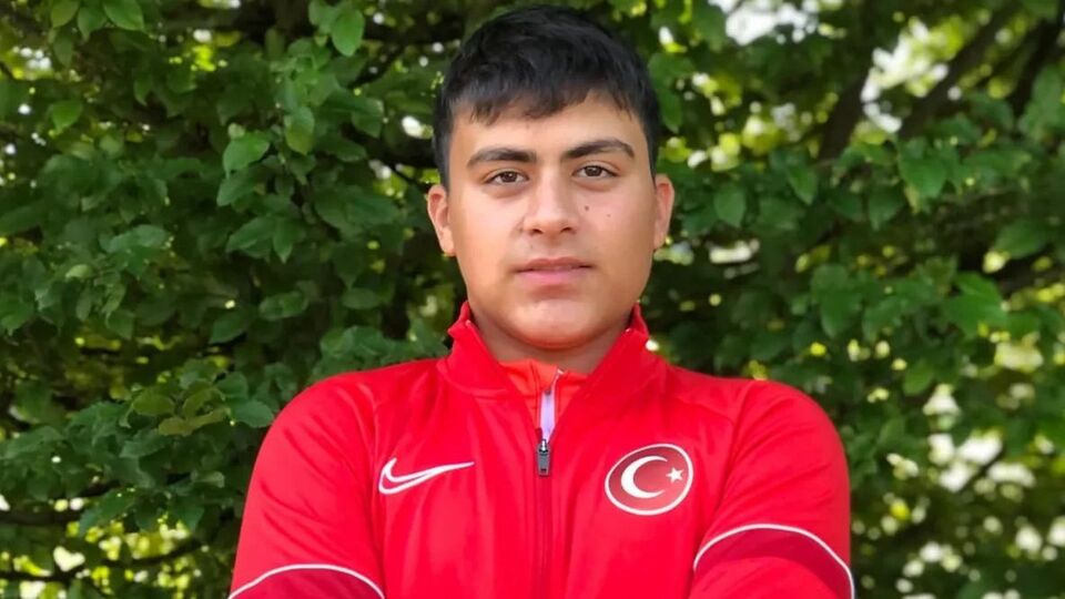 Muaz Erdem Madran'dan Çekya'da altın madalya!