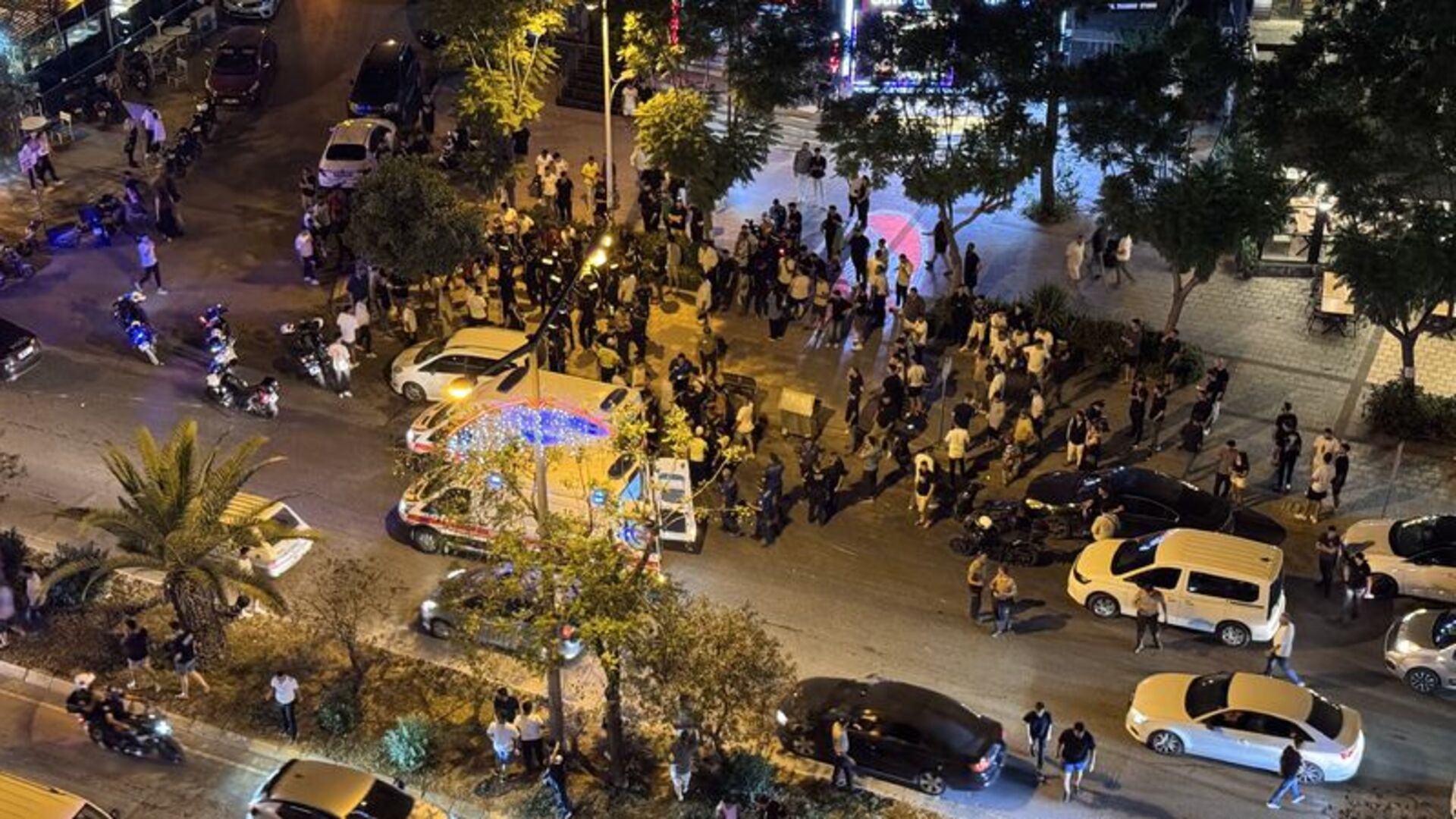 Adana'da Polis Motosikleti Devrildi: İki Memur Yaralandı!
