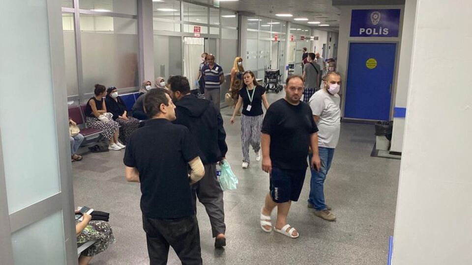 50 işçi zehirlenme şüphesiyle hastaneye kaldırıldı