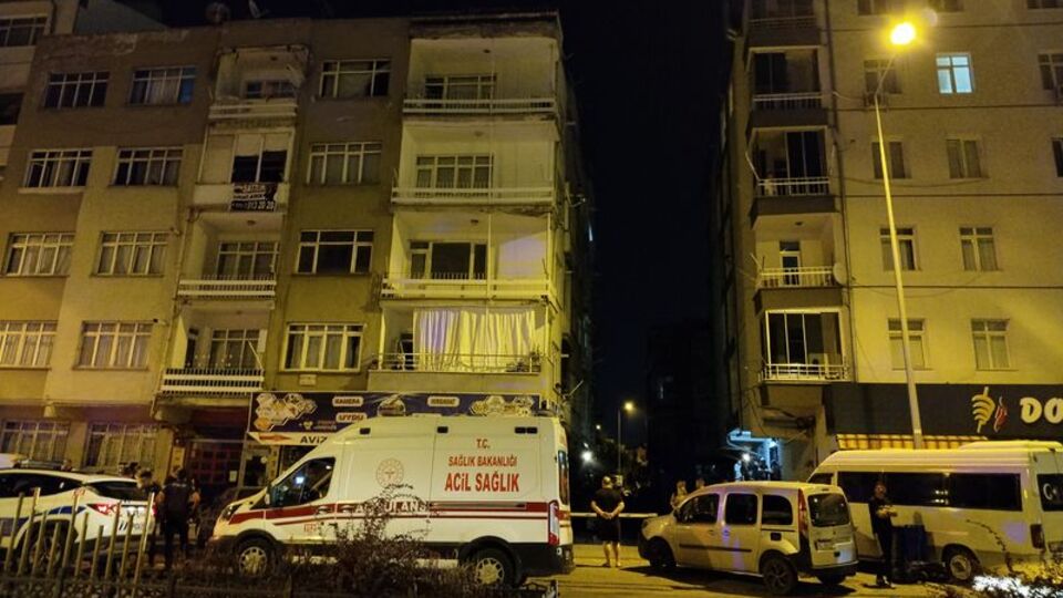 Eşini öldürüp intihar etti