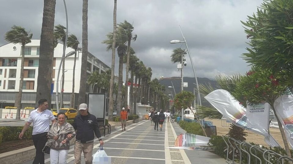 Marmara ve Ege'ye kuvvetli rüzgar uyarısı!