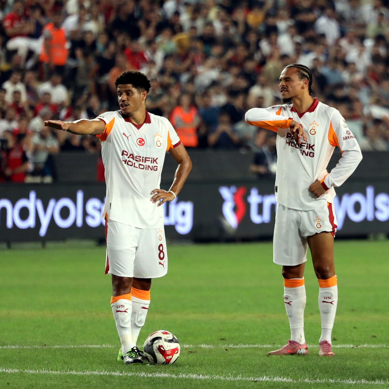 Galatasaray'da Puma gerginliği!