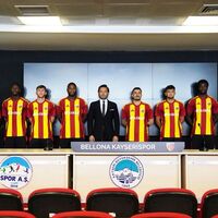 Kayserispor’un yeni transferleri görücüye çıktı