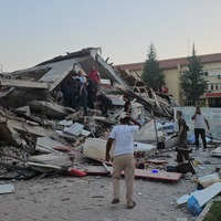 Ünlülerden geçmiş olsun mesajları