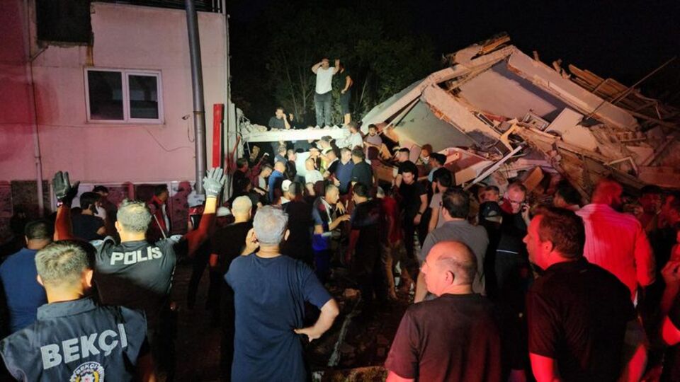 Balıkesir'de 6.1 büyüklüğünde deprem!