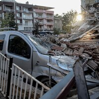 Balıkesir Sındırgı’da 6.1’lik deprem! Son durum