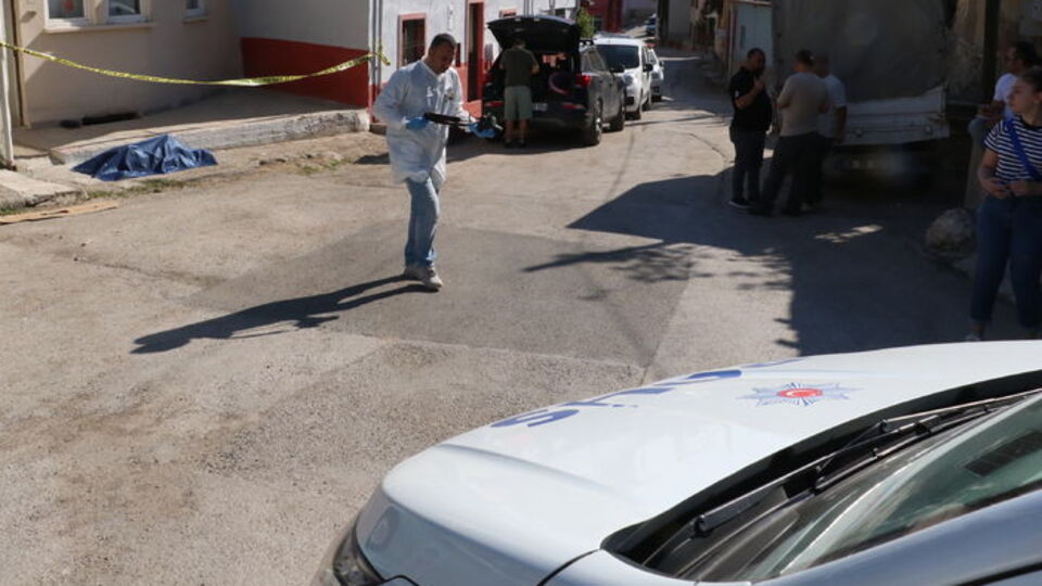 Evinin önünde ölü bulundu!