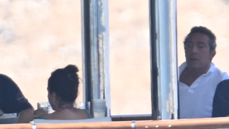 Başkan tekne tatilinde