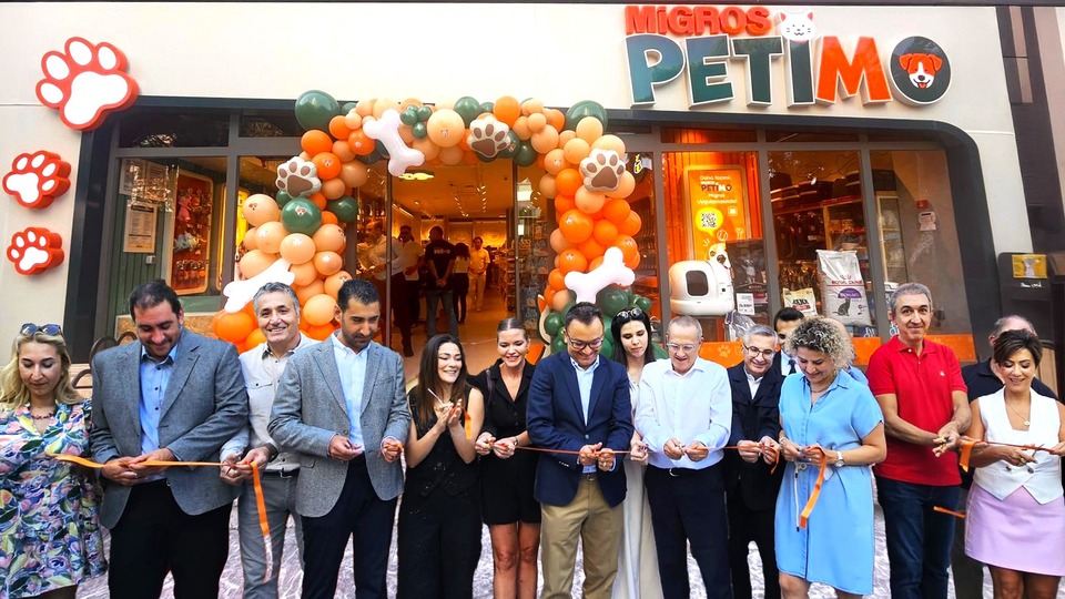 Migros'un evcil hayvan ürünlerine özel ilk mağazası Petimo açıldı