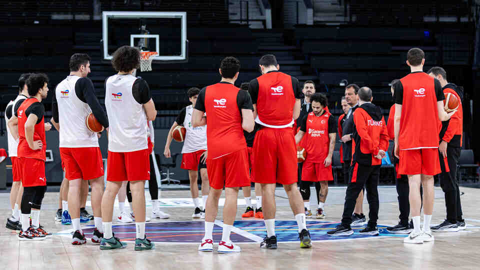 Karadağ maçının biletleri satışta!