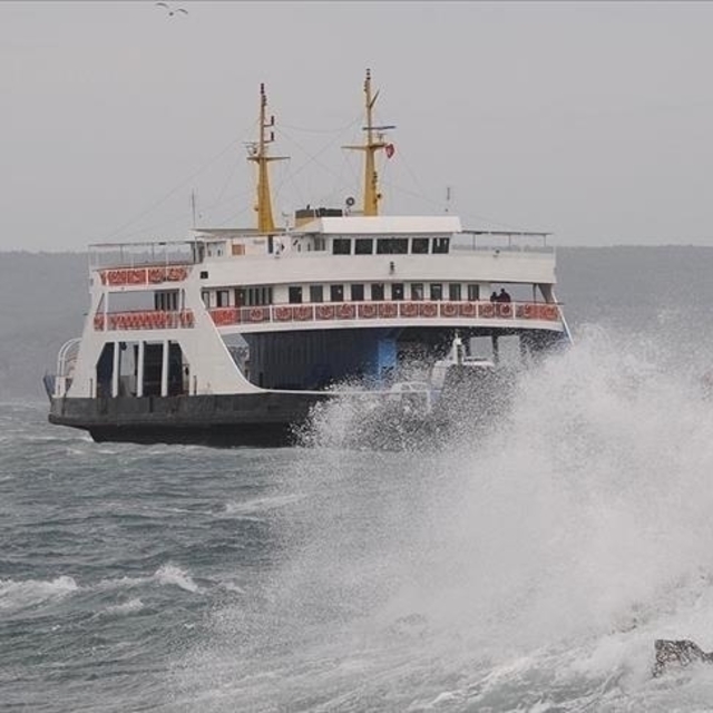Güney Marmara'da feribot seferleri iptal edildi