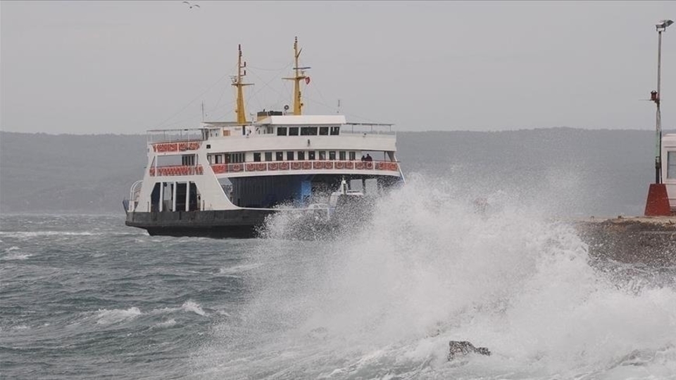 Güney Marmara'da feribot seferleri iptal edildi