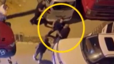 Dur ihtarına uymadı! Polise yumruk attı!