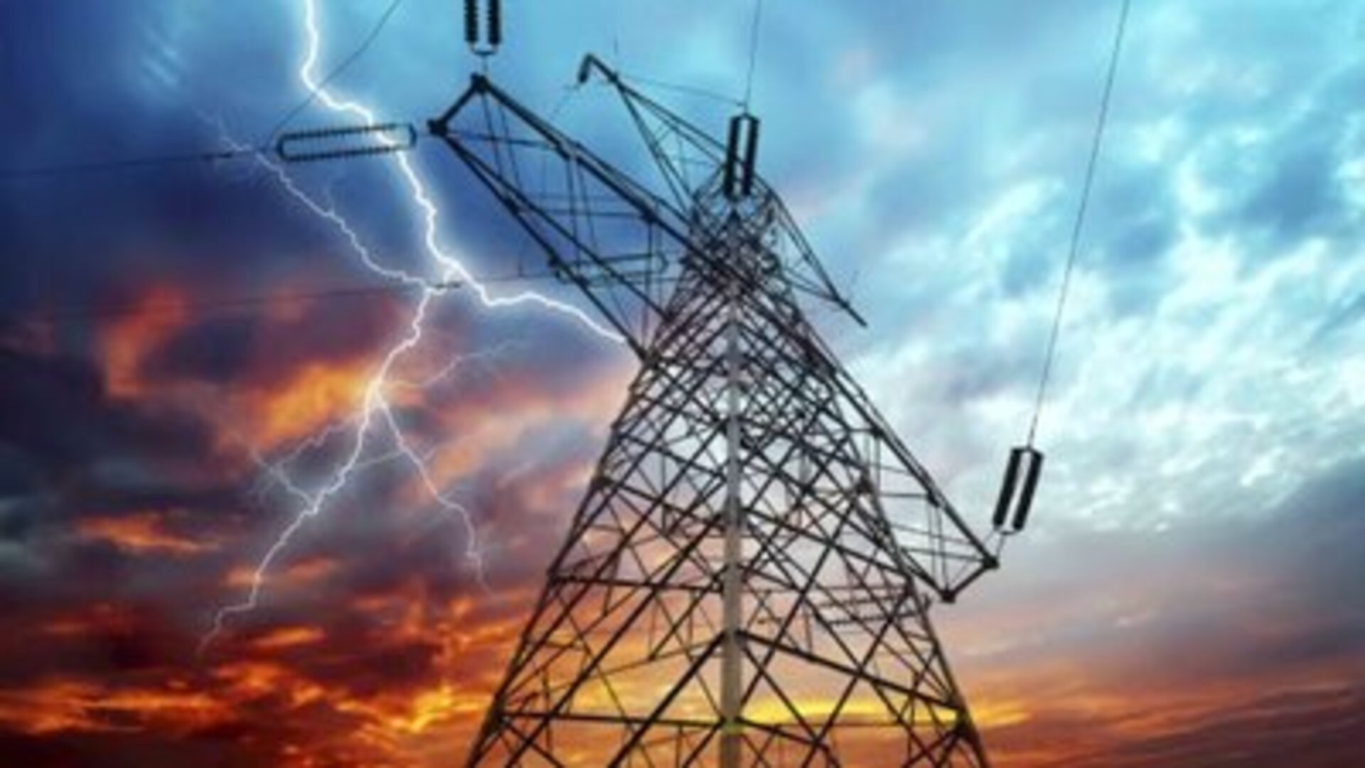 İstanbul'da Elektrik Kesintileri: 12 Ağustos Salı Günü Hangi Bölgelerde Işıklar Sönecek?