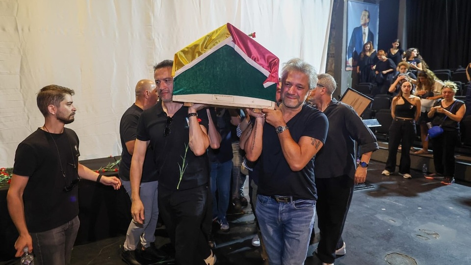 Son yolculuğuna uğurlandı