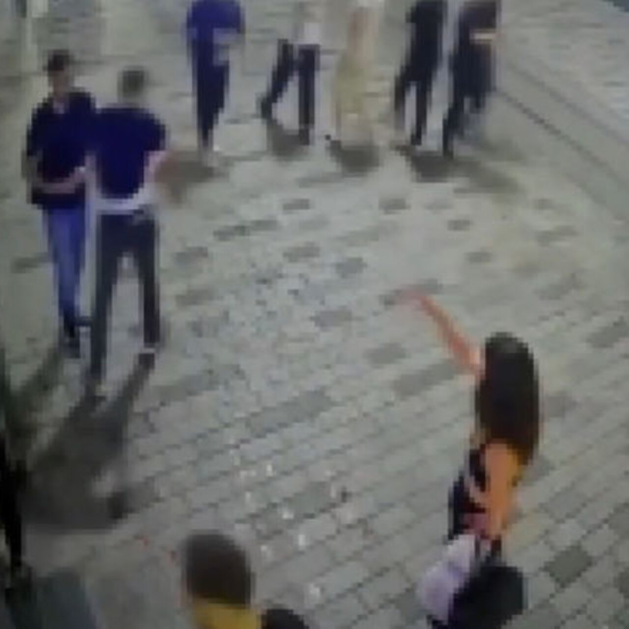 Kıskançlık krizi! 3 yaralı