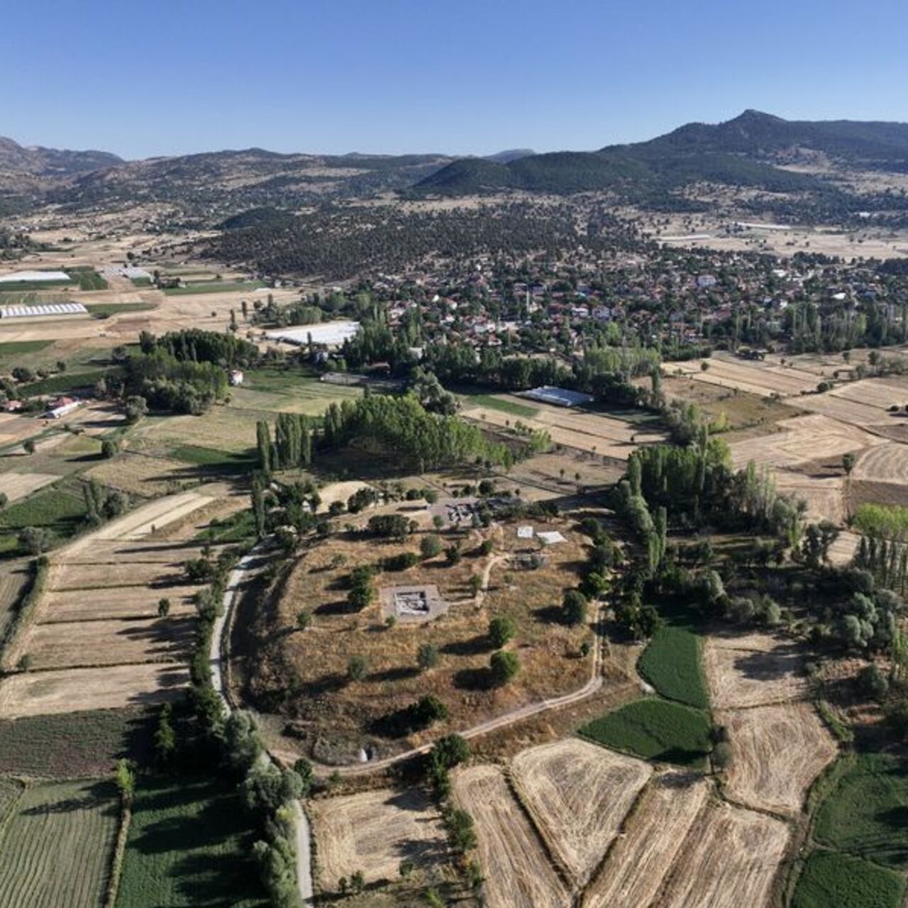 Muğla'da 5300 yıl önceye ışık tutan höyük!