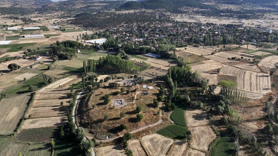 Muğla'da 5300 yıl önceye ışık tutan höyük!