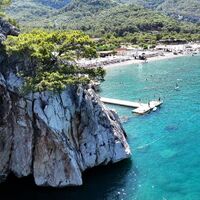 Antalya'nın 'turkuaz sularına saklanan deniz mağarası'