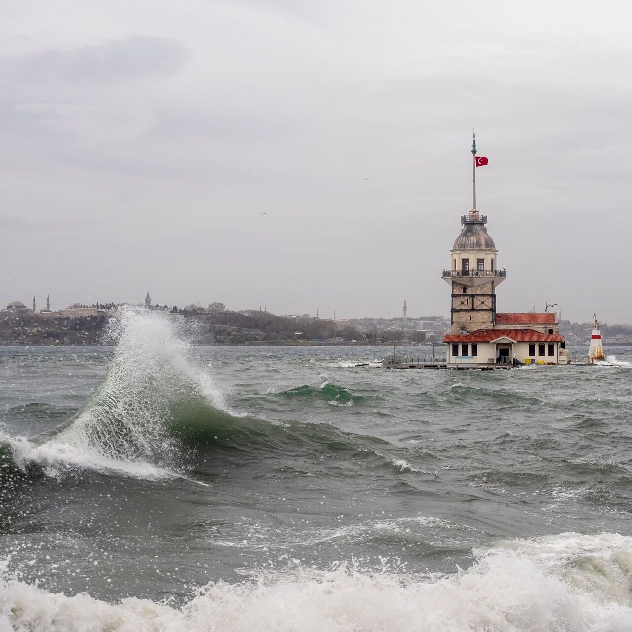 Marmara ve Ege'de fırtına, Doğu Karadeniz'de yağmur var