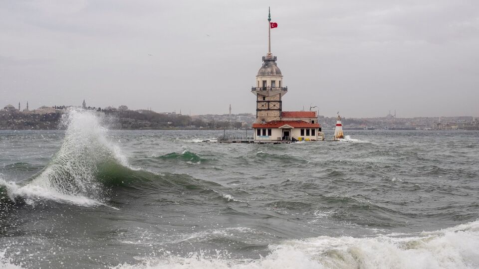 Marmara ve Ege'de fırtına, Doğu Karadeniz'de yağmur var