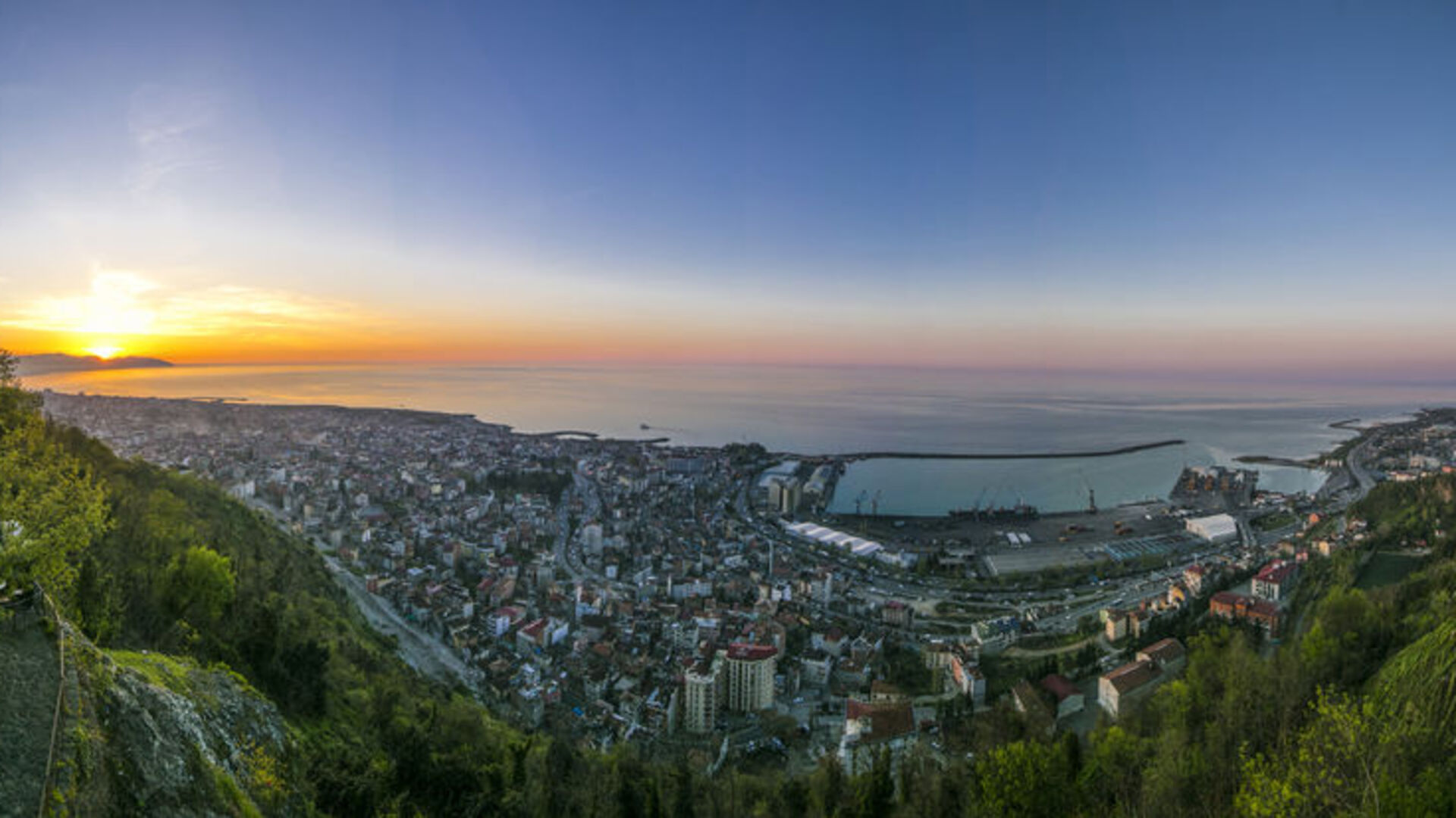 Trabzon, TÜİK Verilerine Göre Türkiye'nin En Mutsuz Şehri Oldu! İşte Detaylar