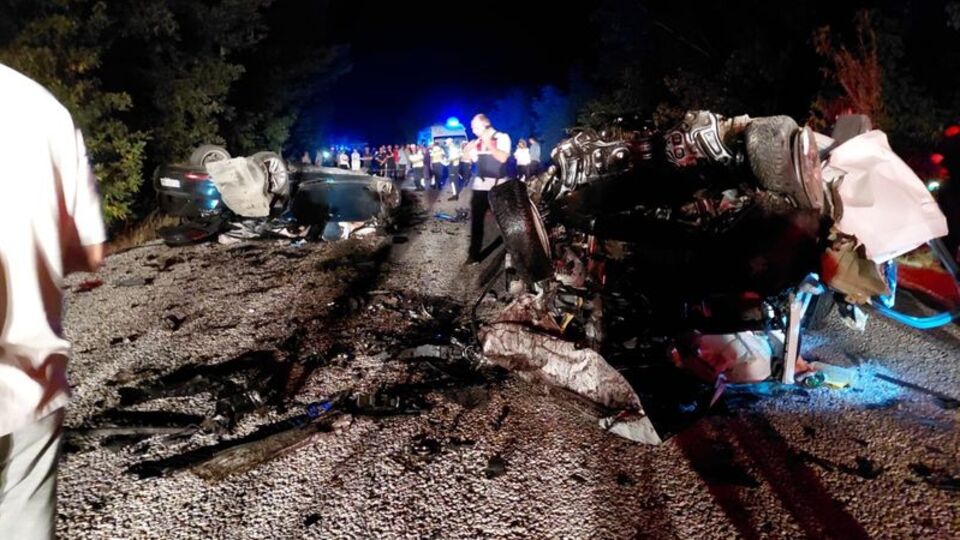 Çanakkale'de trafik kazası: 6 ölü