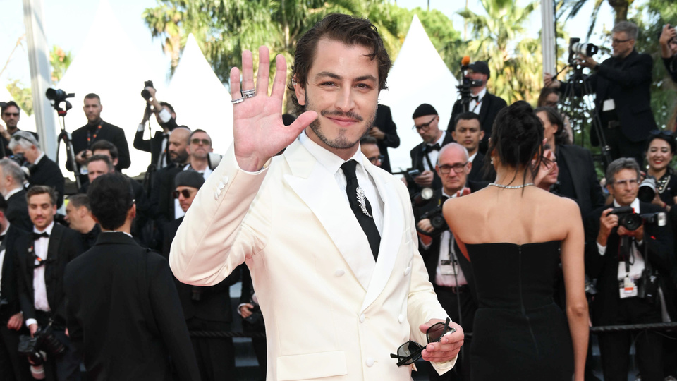 Uluslararası dizinin kadrosuna girdi