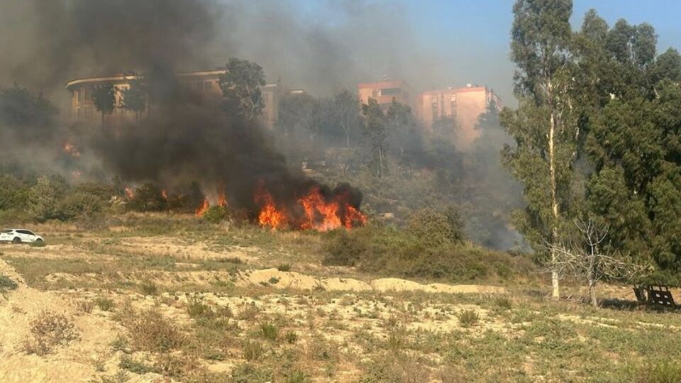 Adana'da korkutan yangın!
