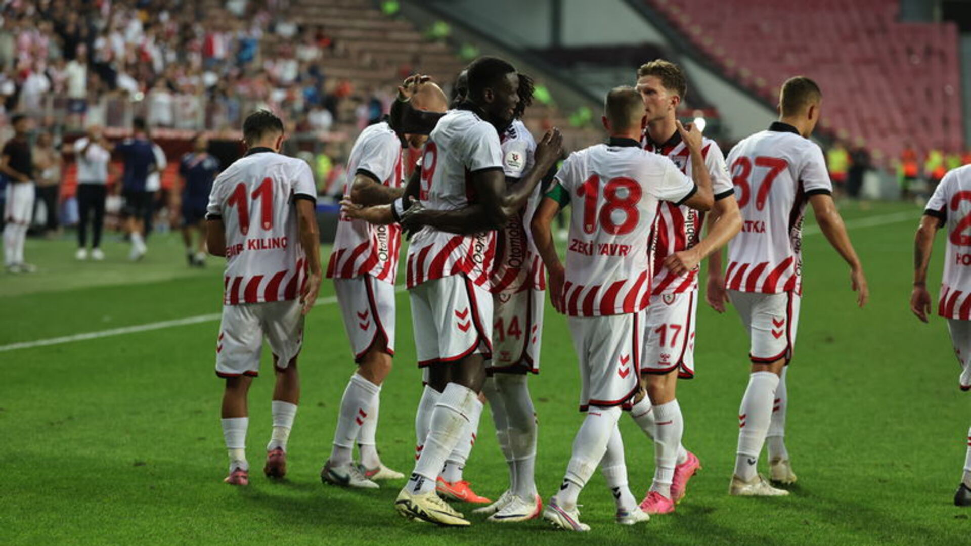 Samsunspor'un Avrupa Rüyası: Panathinaikos Engel mi, Fırsat mı?