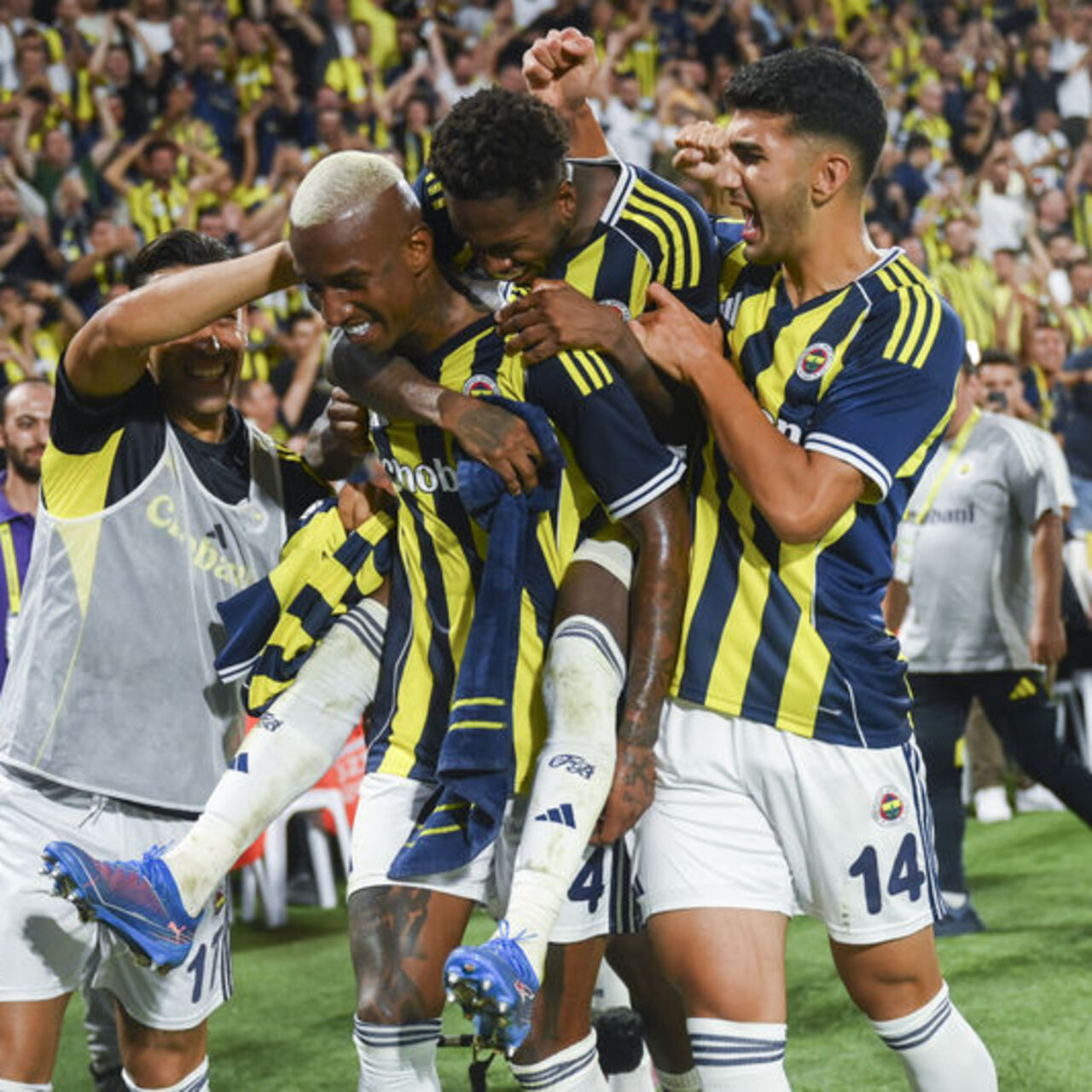 Fenerbahçe Süper Lig'de sezonu açıyor