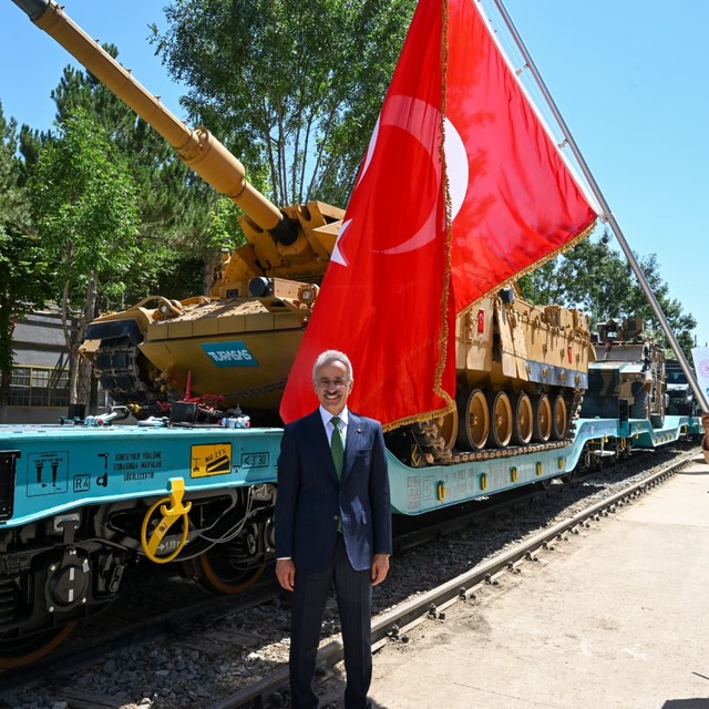 Tanklar yerli vagonla taşınacak