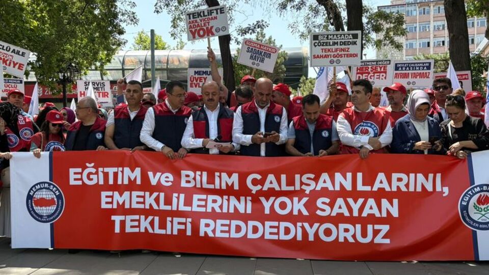 Eğitim-Bir-Sen'den iş bırakma kararı