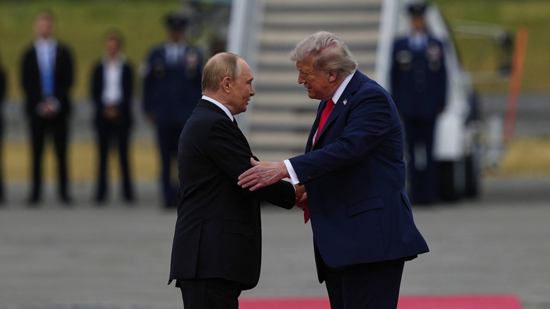 Alaska'da Tarihi Buluşma: Putin ve Trump Bir Araya Geldi!