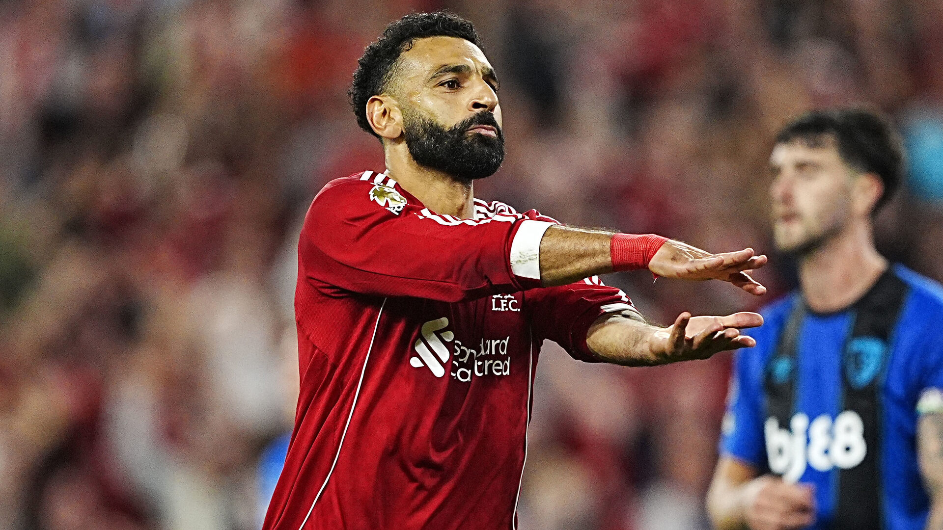 Liverpool, Bournemouth'u 4-2 Mağlup Etti: Premier Lig'de Gollü Şov!