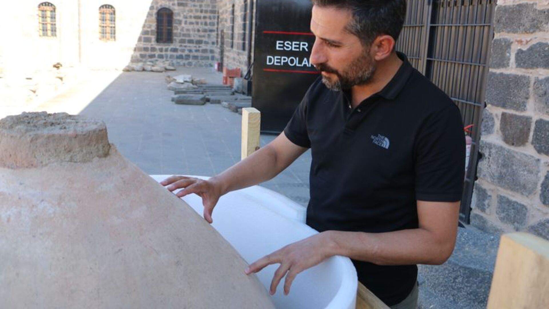 Diyarbakır'da Tarihi Bir Hazine Rastlandı: 2000 Yıllık Pitos Müzeye Taşındı!