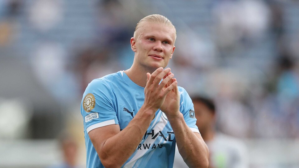 Manchester City'den 4 gollü açılış!