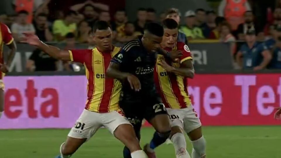 Göztepe'de üç kırmızı kart kararı!