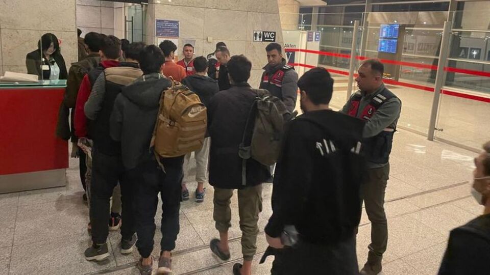 "411 bin 649 Suriyeli döndü"