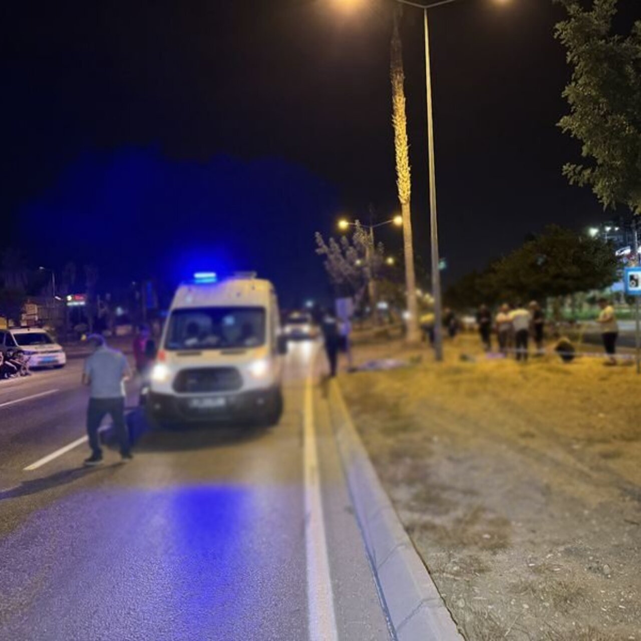 Adana'da motosiklet devrildi: 1 ölü, 1 yaralı
