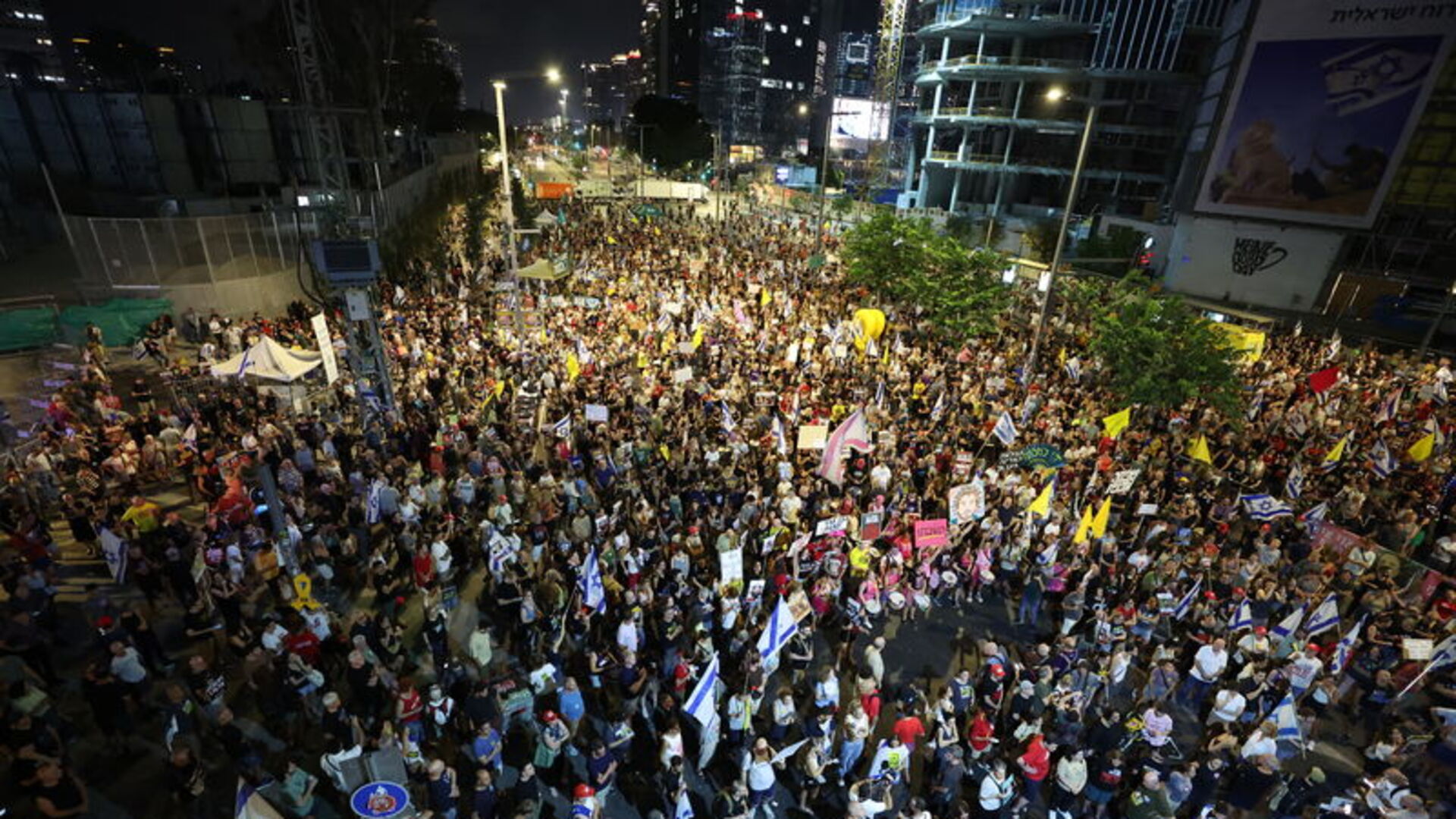 İsrail'de Büyük Protesto: Gazze İşgali ve Esir Takası Talepleri Sokaklarda Yankılandı!