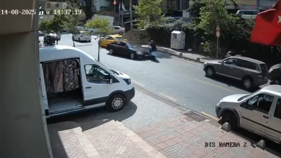 Yeni sürücü, hamile kadına çarptı!