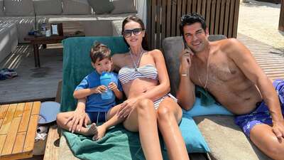 Oyuncu çiftin aile tatili