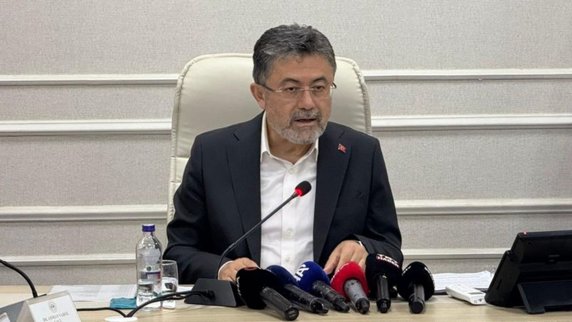 Bakan Yumaklı'dan Şok Açıklama: 'Yapay Et' Dedikodularına Net Cevap!