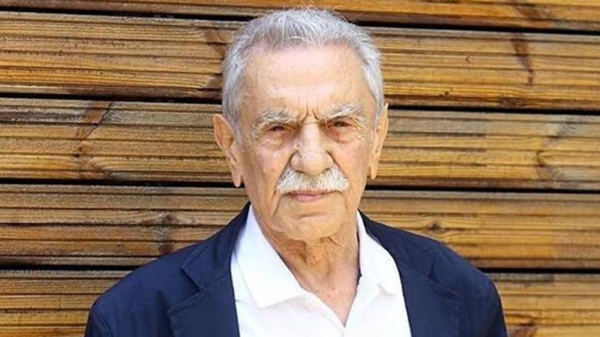 Aydemir Akbaş: Bir Yıl Sonra Hüzünle ve Sevgiyle Anıldı
