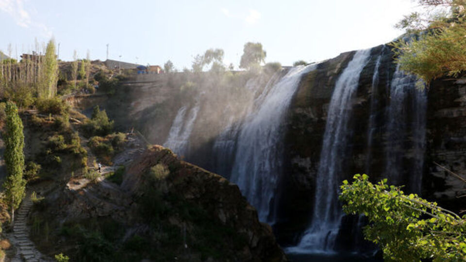 Tortum şelalesi nerede?