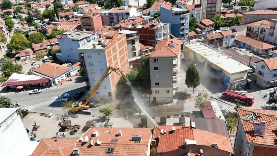 Balıkesir Büyükşehir Belediye Başkanı Akın: Deprem bölgesinde başarılı bir sınav verdik