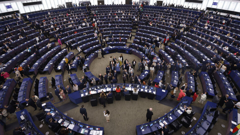 AB: Güvenlik garantisi NATO'nun 5. maddesine benzemeli