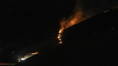 Eymir Gölü yakınlarındaki otluk alanda yangın